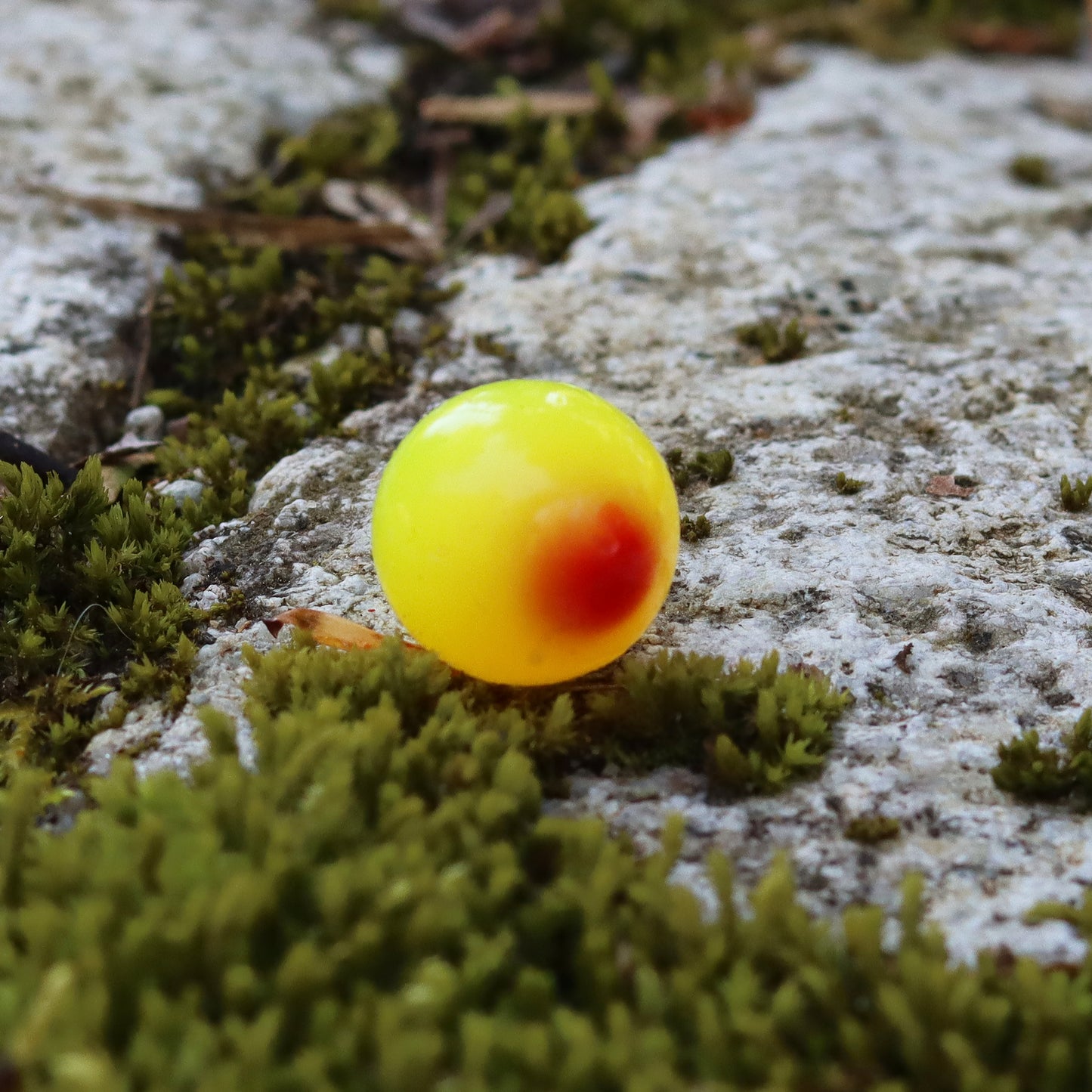 Embryo Soft Beads: Bright Chartreuse with Red Dot